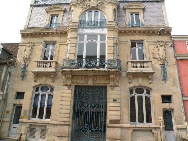  immeuble en pierres de taille